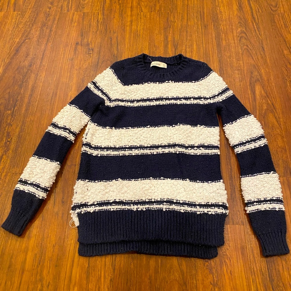 cute stripped abercrombie kids sweater!